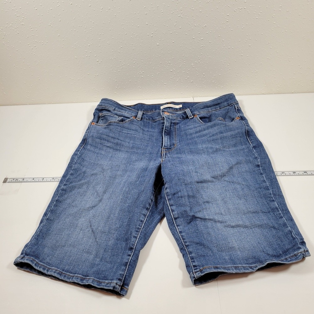 Levi's Women's Classic Bermuda Shorts Size 30‎ Blue
